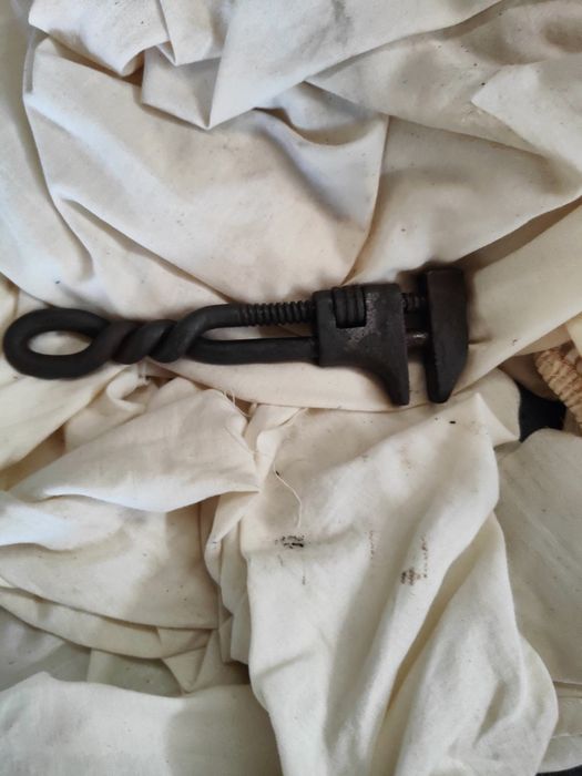 Cheie reglabilă veche