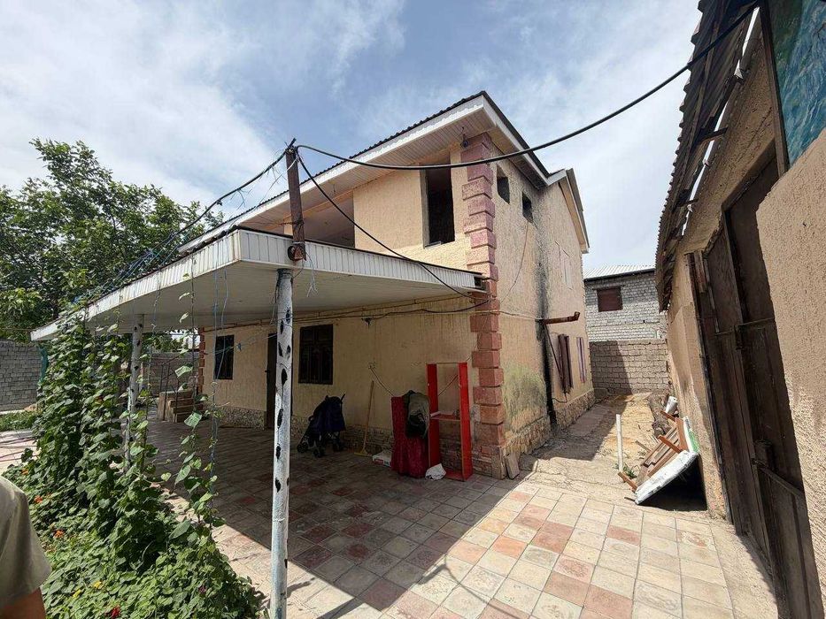 Dacha sotiladi Azadbash