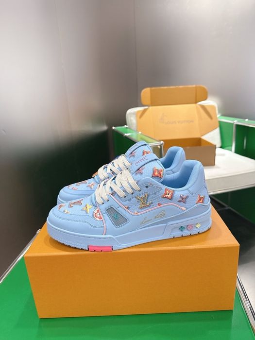 Adidasi Louis Vuitton