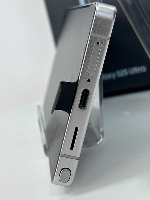 Samsung Galaxy S25 Ultra Titanium Silverblue 12GB RAM / 512GB – Performanță premium și design futurist