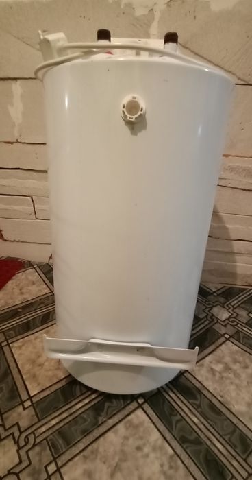 Продам бойлер водонагреватель.