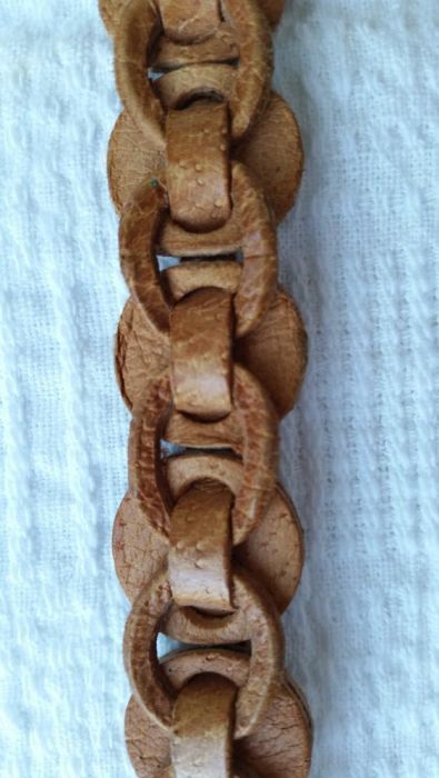 Продавам дамски колани естествена кожа