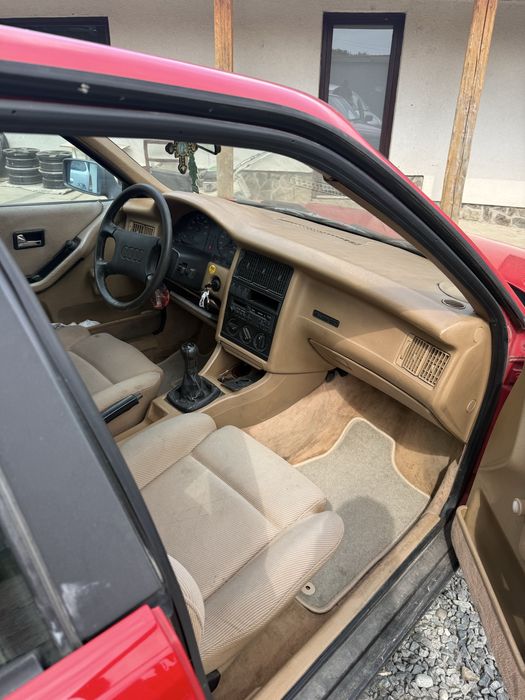 Vand Audi   80  1.8 benzina