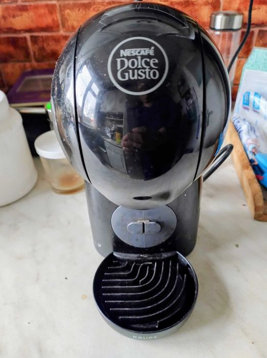 Кафемашина с капсули  Dolce Gusto
