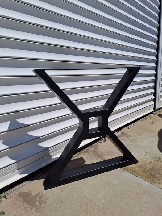 Масивни метални крака за маса