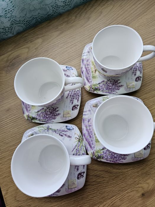 Set 4 cesti si 4 farfurioare model lavanda