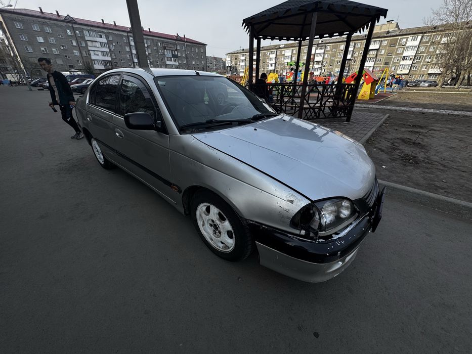 Продам Avensis 1999 г