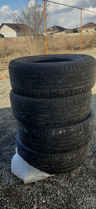 Р 15продам шины б у