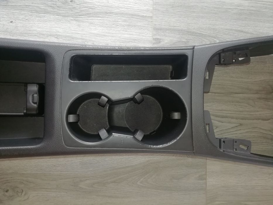 Consolă centrală/cotieră Audi A5 /A4 B8