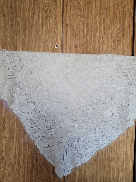 Платок из ангорки теплый