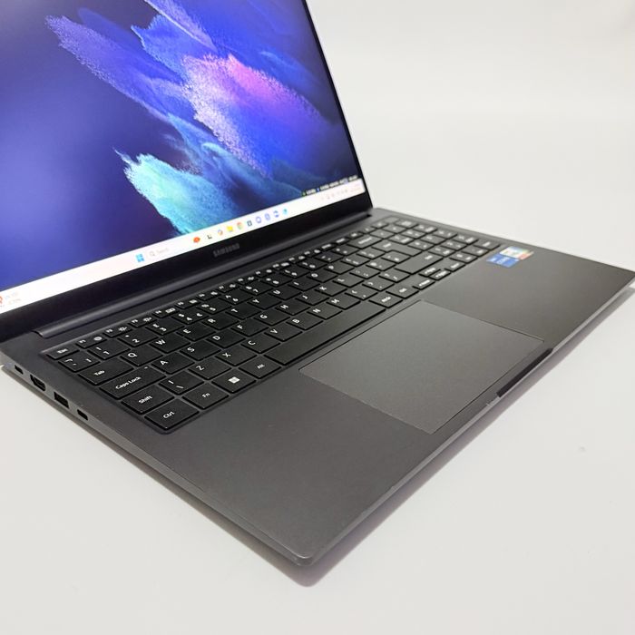 Лаптоп Samsung Galaxy Book 3/15,6” IPS/i5-1335U 10x4,60GHz