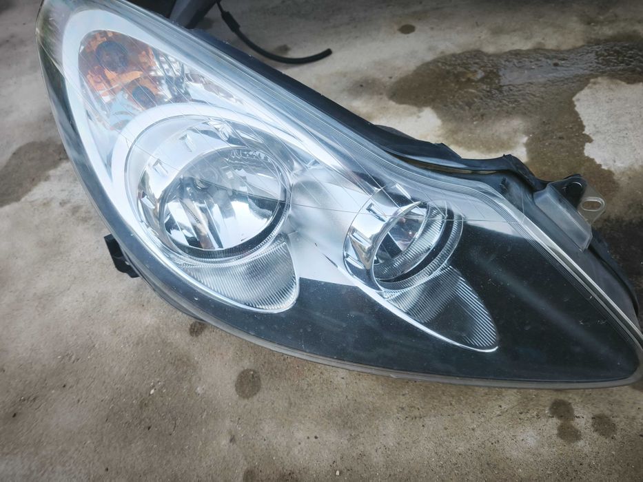 Предна броня/Фарове/Капак Corsa D