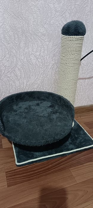 Царапка +лежанка 2в1 очень удобная