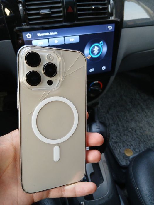 Iphone 14 pro max gold