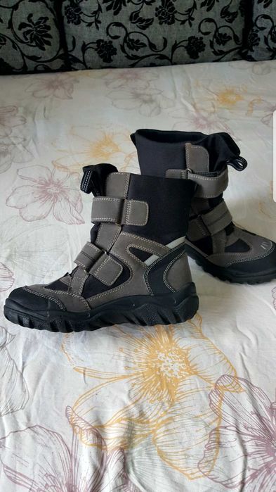 Cizme de iarna SuperFit marimea 39