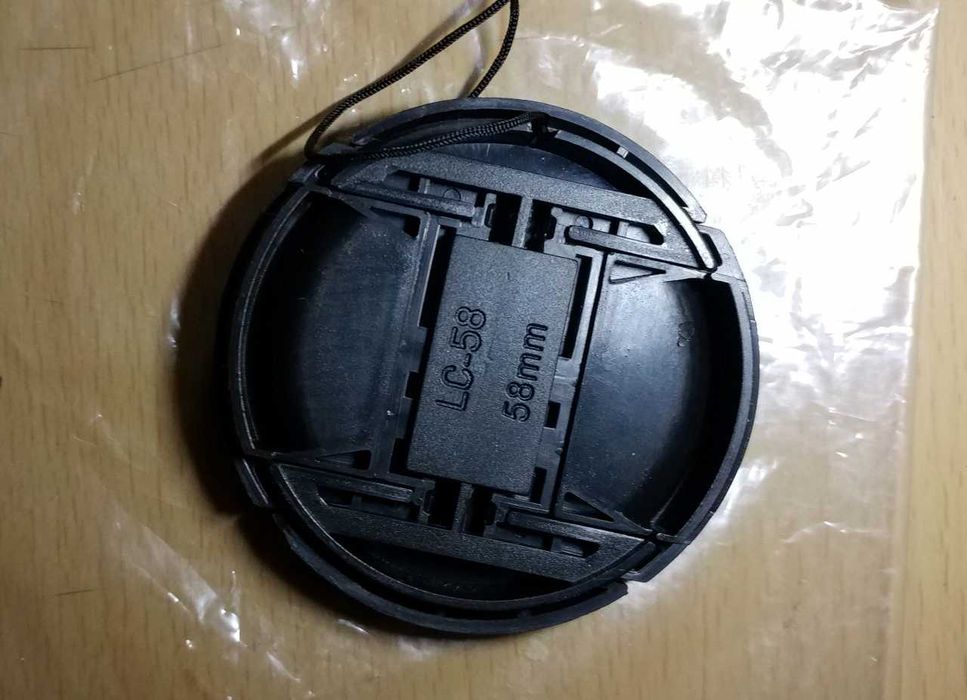 Универсална капачка за 58мм обектив на фото апарат или камера