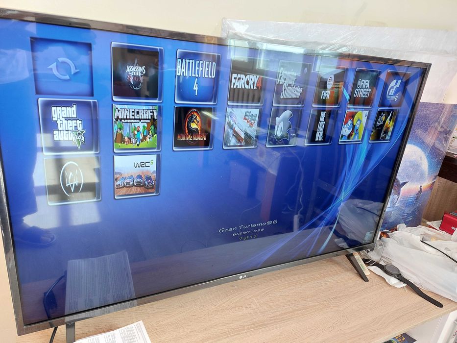 Play Station 3 slim, 2 джойстика, игри