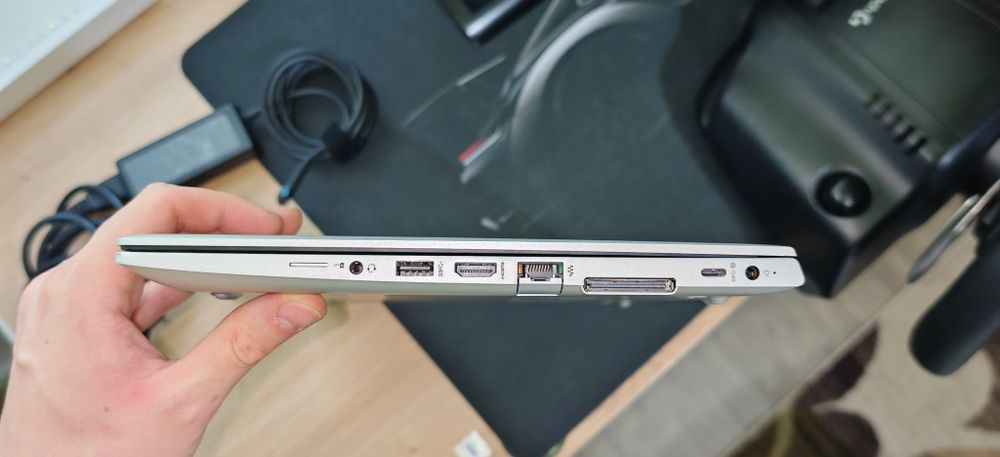 Vând laptop HP Elitebook G6, 16gb ram.