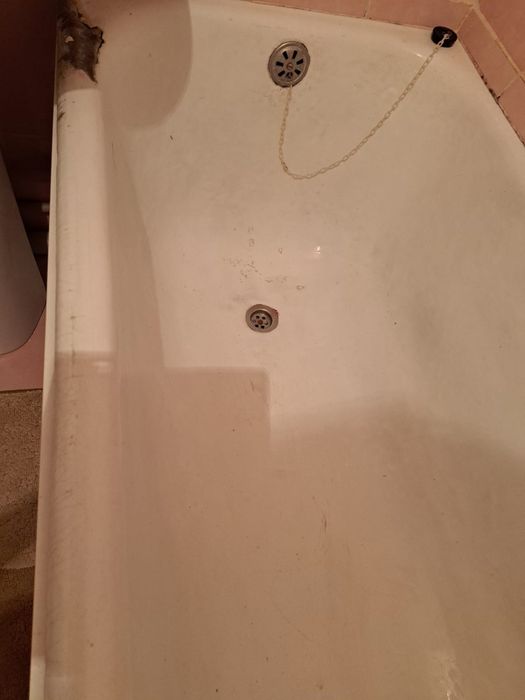 Продам ванную чугунную