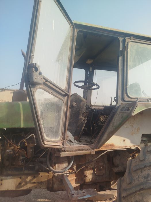 Traktor TTZ srocni sotiladi