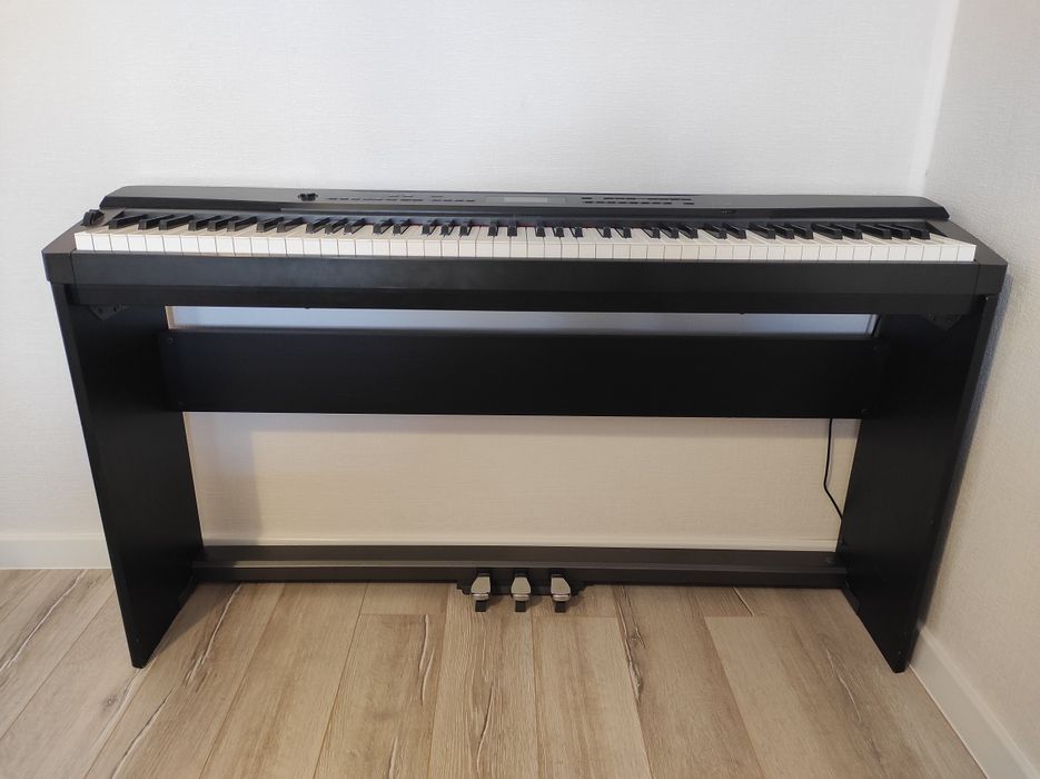 Цифровое пианино Casio PX-330