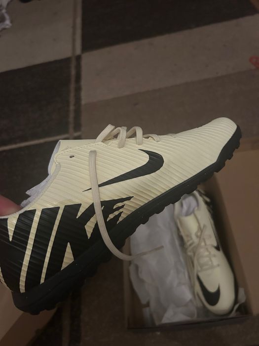 Ghete fotbal sintetic nike