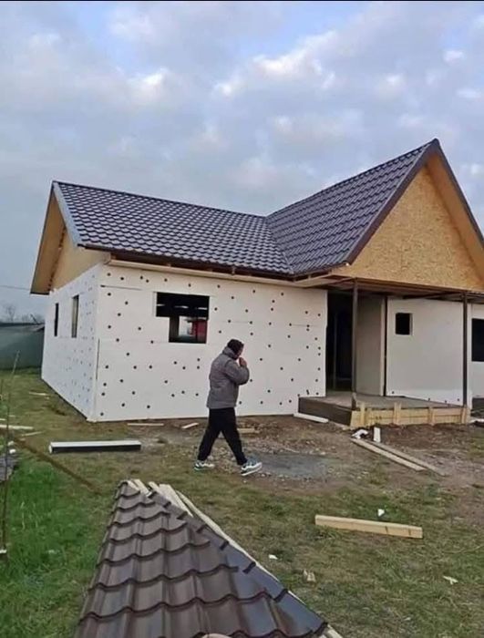 Vand case de locuit  pe structura metalica