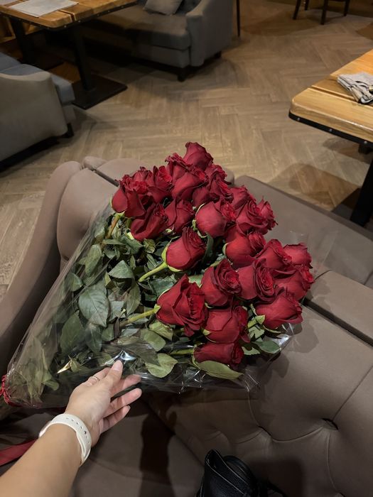 25 роз метровые