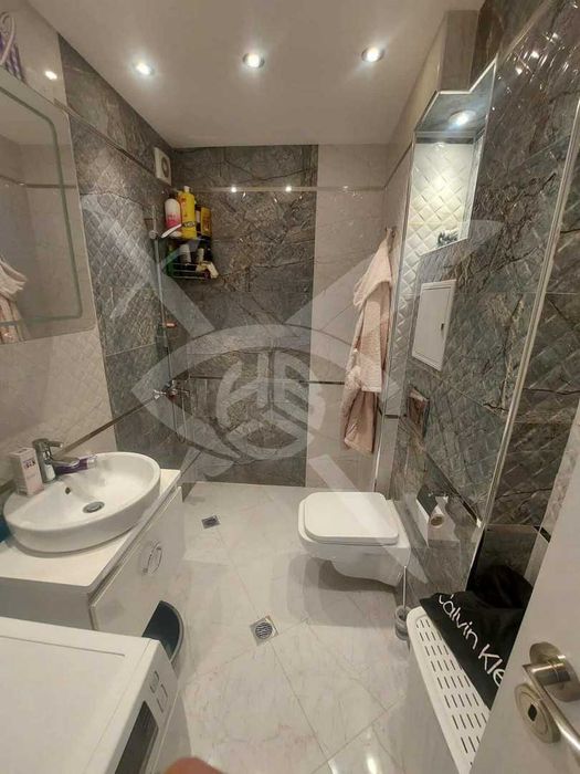 Дава се под наем Тристаен апартамент в София, Център - 68 кв.м за 797.64 € - Снимка #10