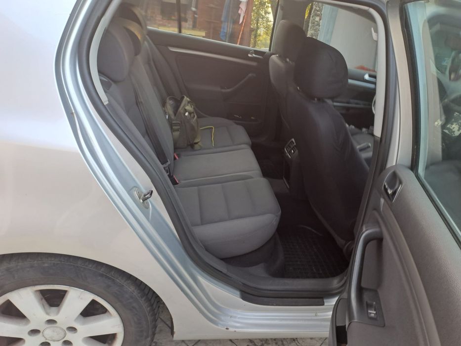 VW Golf V 1.9 TDI Unic Proprietar