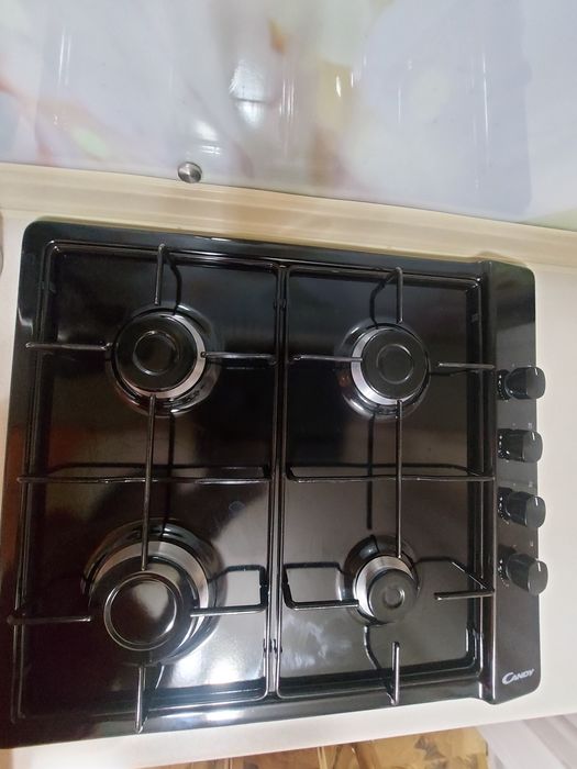 Продаётся кухонный угловой гарнитур