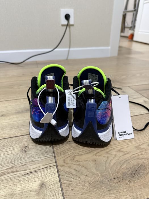Li-Ning Wade Shadow 5 в расцветке «Galaxy»