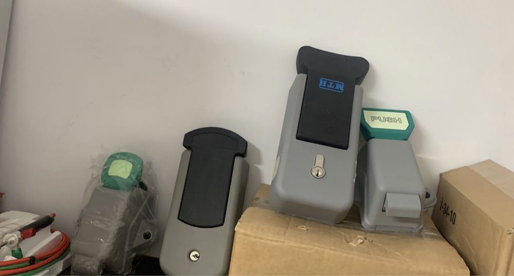 Inchizator incuietoare usa frig yala maner congelare refrigerare