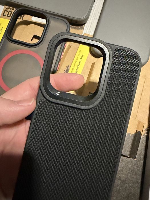 iPhone 15 Pro кейсове