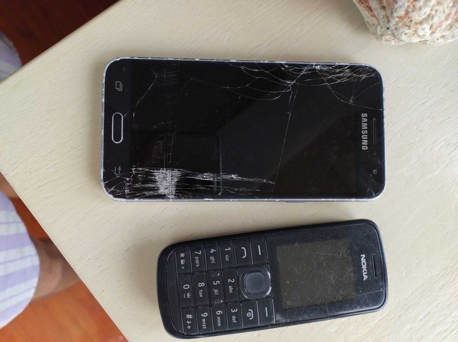 Telefoane diferite generatii