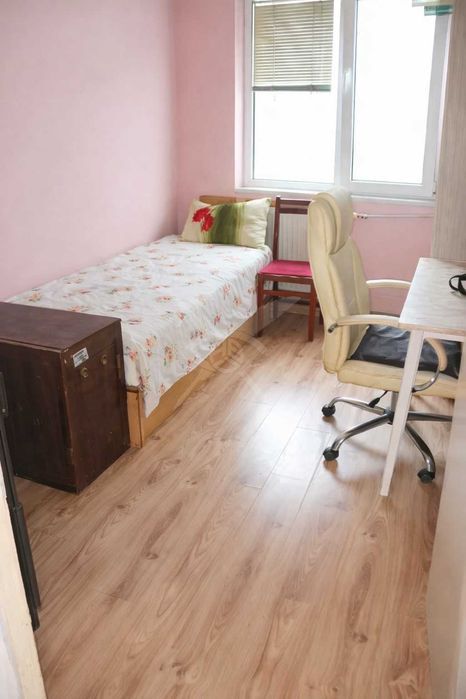 Дава се под наем Тристаен апартамент в Пловдив, Кършияка - 72 кв.м за 398.82 € - Снимка #1