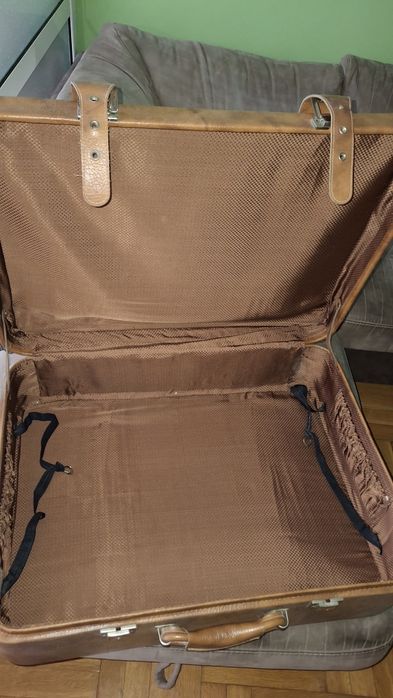 Голям,кожен ретро куфар