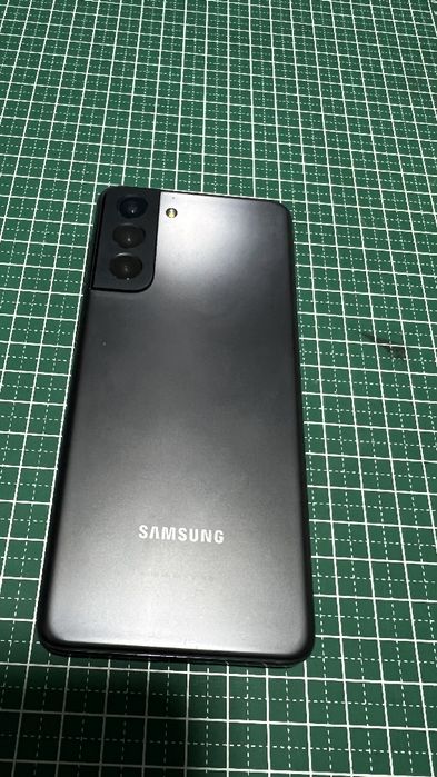 Samsung galaxy S21 5G  срочно