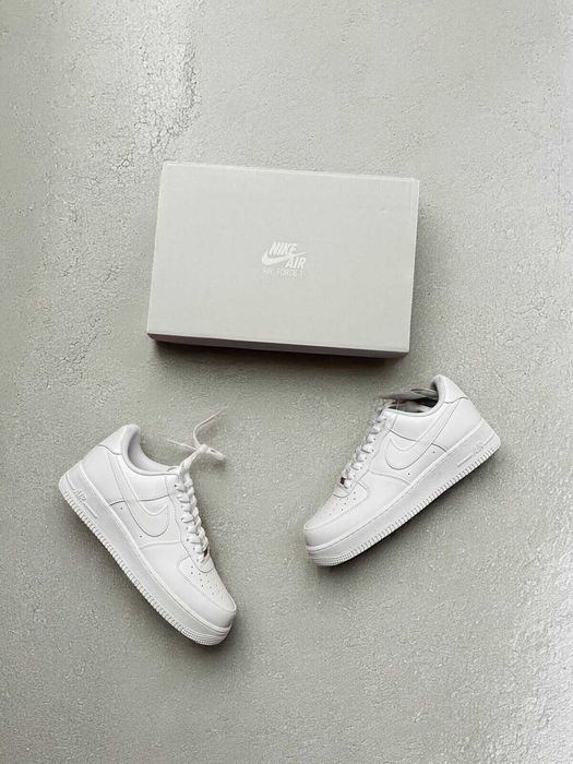 Adidasi Sport Nike Air Force 1 Low Triple White - Verificare Colet