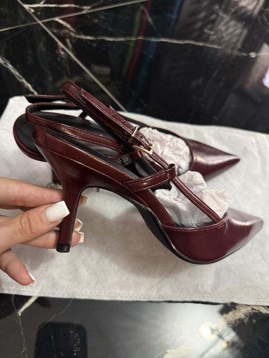 Pantofi burgundy noi cu eticheta