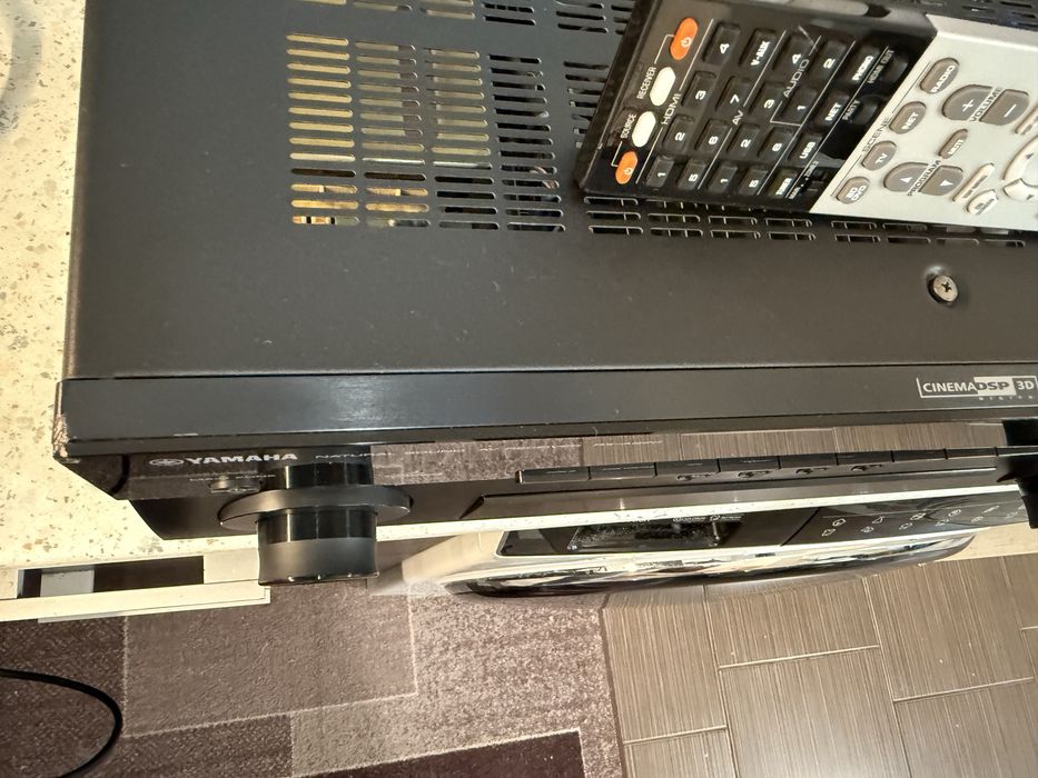 Yamaha RX-A820 resiver