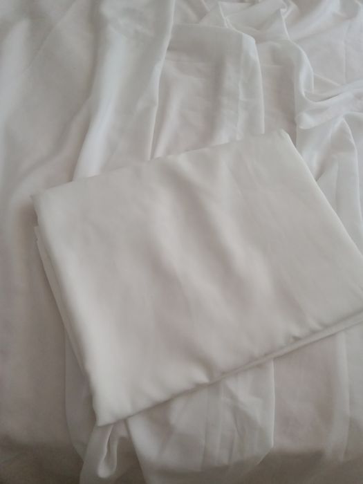 Продам новые белые шторы