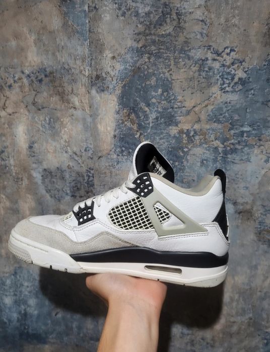 Vand Jordan 4 Military Black