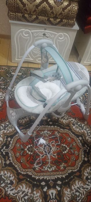 Шезлонг качалка новая