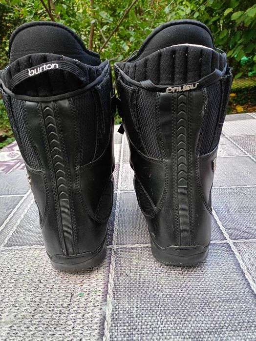 Продавам детски ски и сноуборд обувки Burton номера 20, 37.5 и 39
