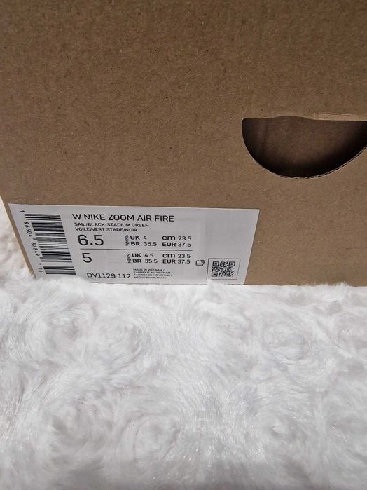 Оригинални маратонки Nike нови