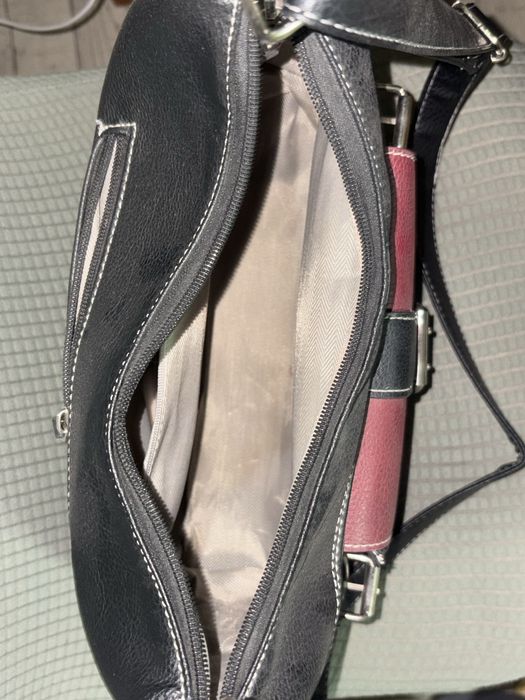 Сумка с ремнем хорошего качества