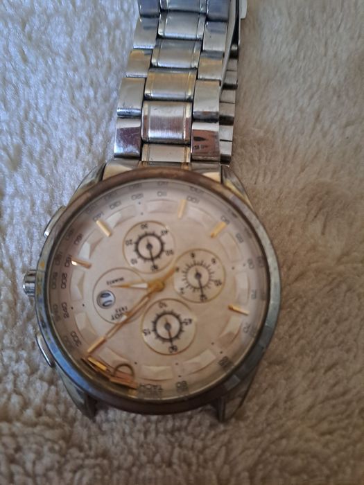 Продам часы разные