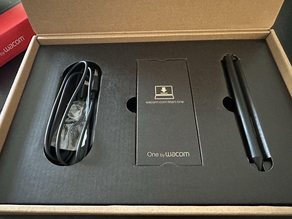 Tableta grafica ONE by WACOM medium CTL-672