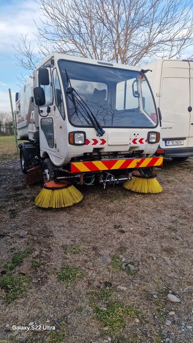 Maturatoare stradala Euro 5 Rampa stropit  Scarab Karcher stropitoare  3 perii .sul perii mijloc